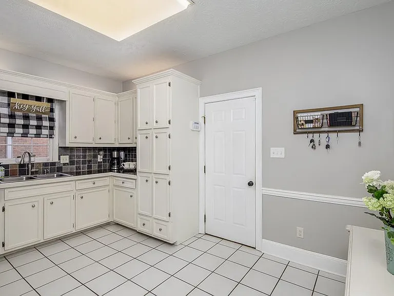 1740 Wilsons Crossing Dr — Photo 11