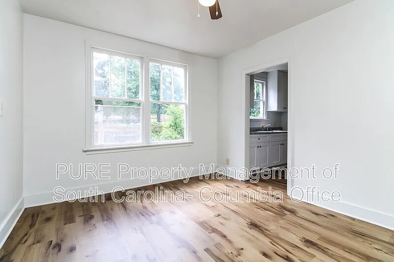 2 bed, 1.0 bath, 928 sqft, $1,150 — Photo 3