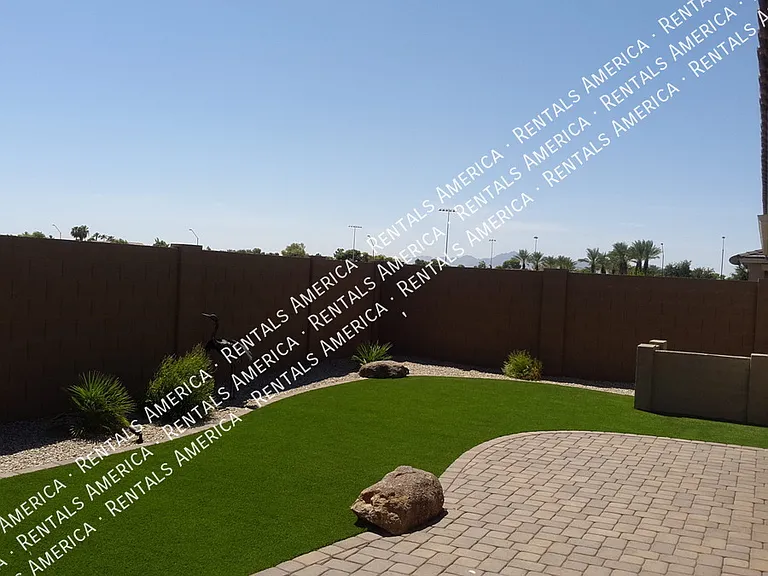 5077 N 145th Dr — Photo 4
