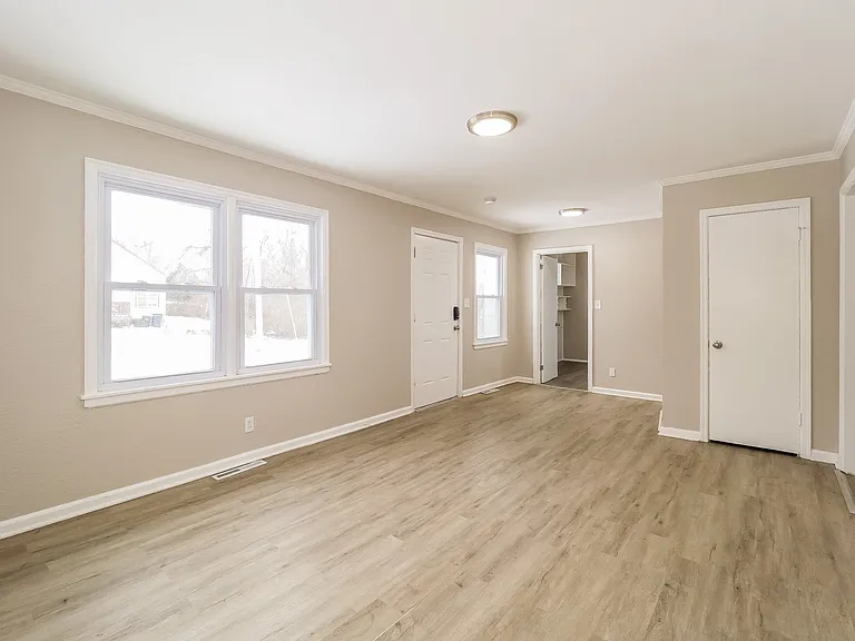 1036663_017_living_room_13513165.jpg