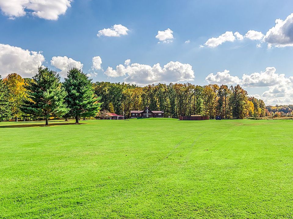 Situated on 20 private acres