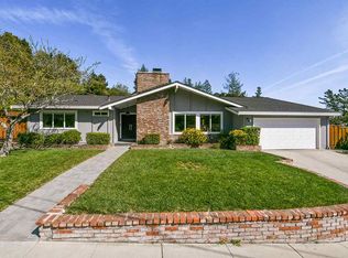 5 Corliss Dr, Moraga, CA 94556