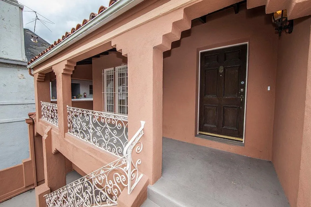 3 bed, 2000 sqft, $5,650 — Photo 2
