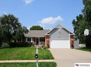 7218 Forbes Dr, Lincoln, NE 68516