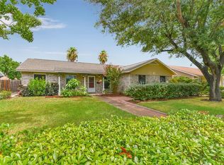 3108 Beluche Dr, Galveston, TX 77551