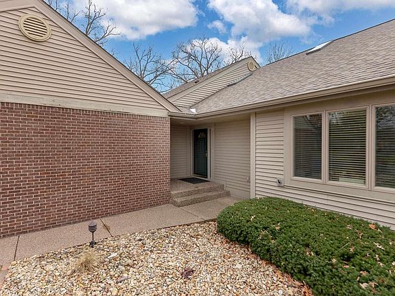 2nd image of 3611 33rd Street Dr