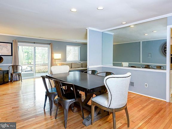 3rd image of 132 Woodgate Ln #22