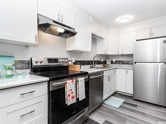 3rd image of 1223 7th Ave N #318