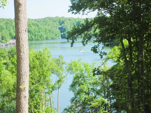 70 Washburn Ct, Hardy, VA 24101