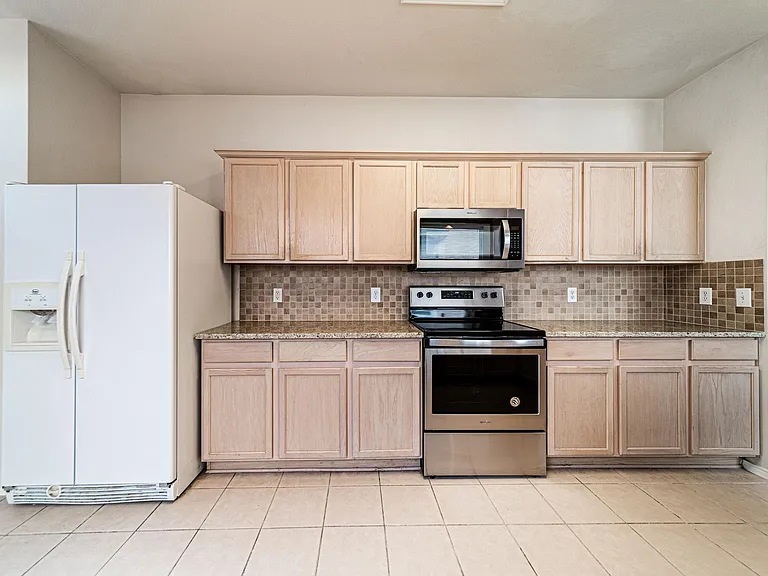 6870 Winston Dr — Photo 28