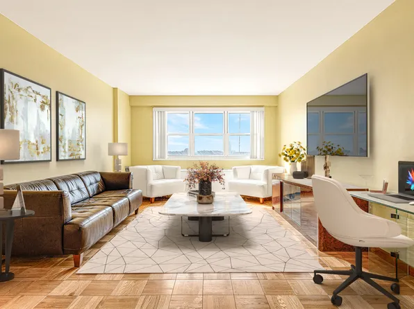 66-36 Yellowstone Boulevard image 1 of 29