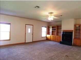 1000 E 2nd St, Iowa, LA 70647