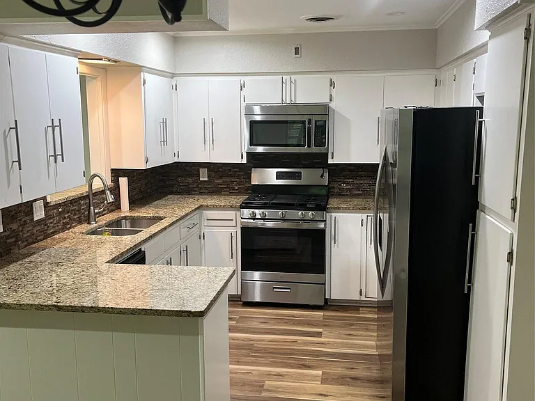 11655 River Oaks Trl — Photo 3