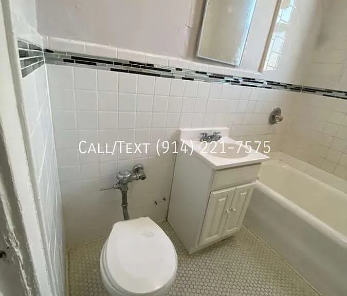 14 Coyle Pl #4D — Photo 5