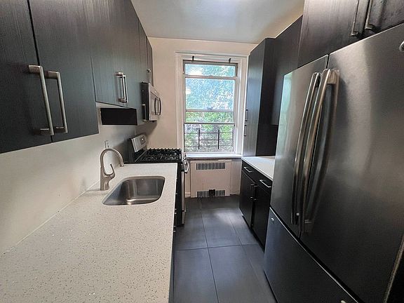 5th image of 83-30 118th St #2E