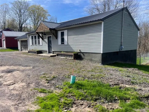 3217 County Route 4, Fulton, NY 13069