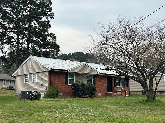 3rd image of 3051 Crawford Ave