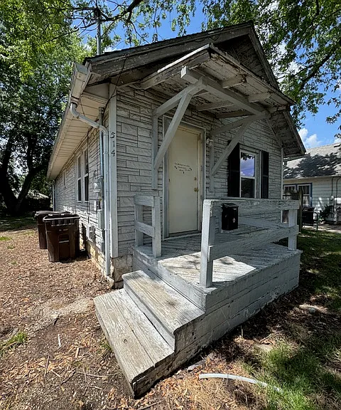 514 Galt Ave — Photo 1