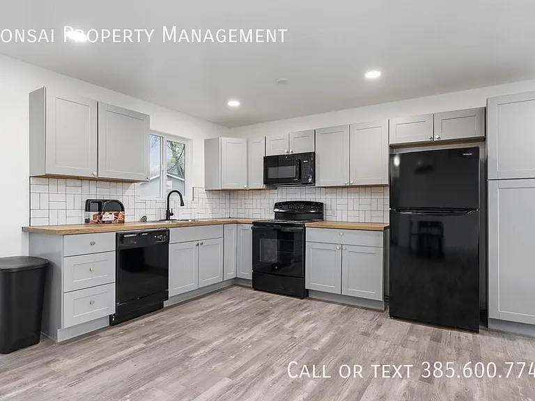 1641 Sandhill Rd — Photo 14