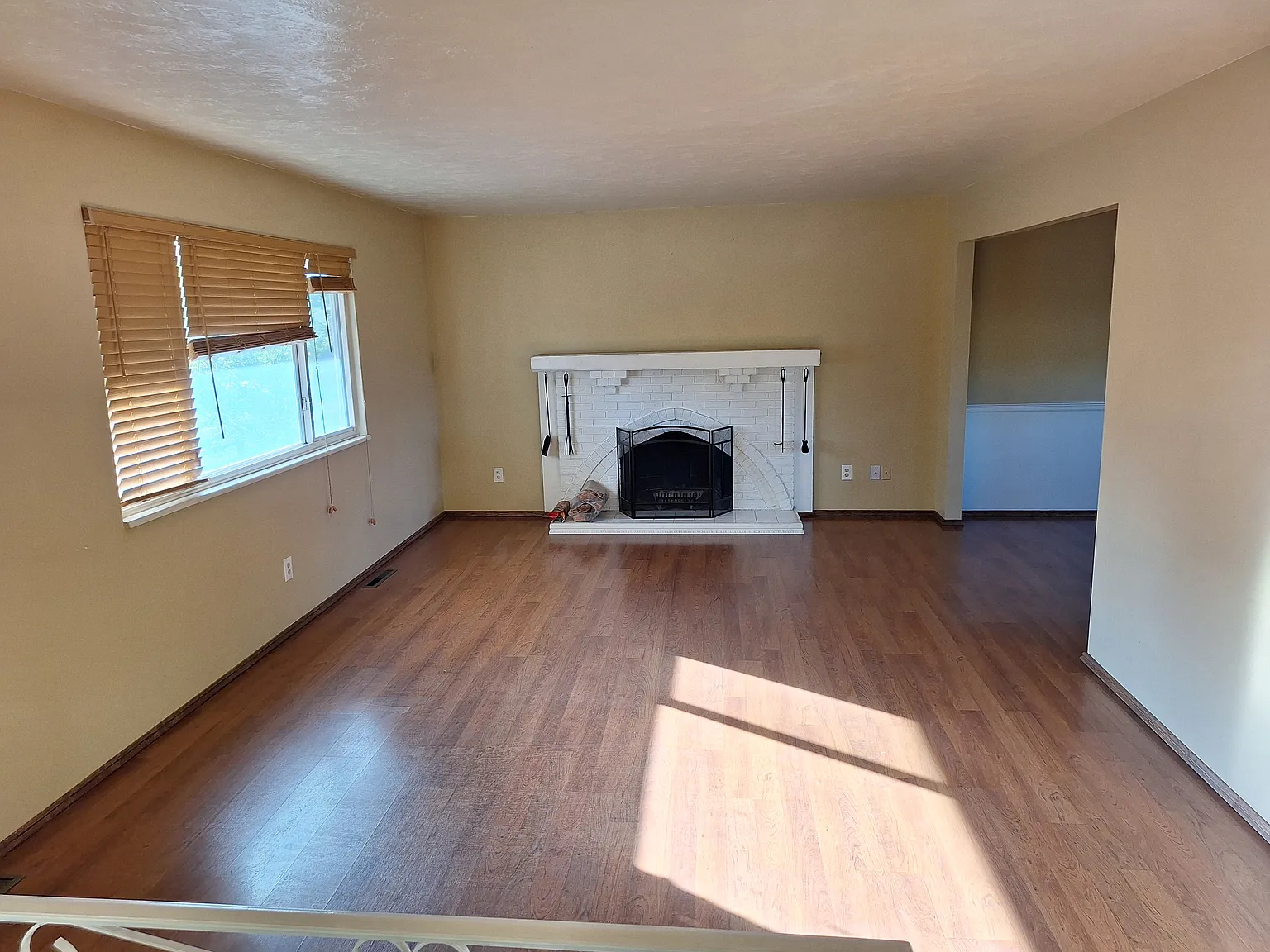 4 bed, 1984 sqft, $2,395 — Photo 4