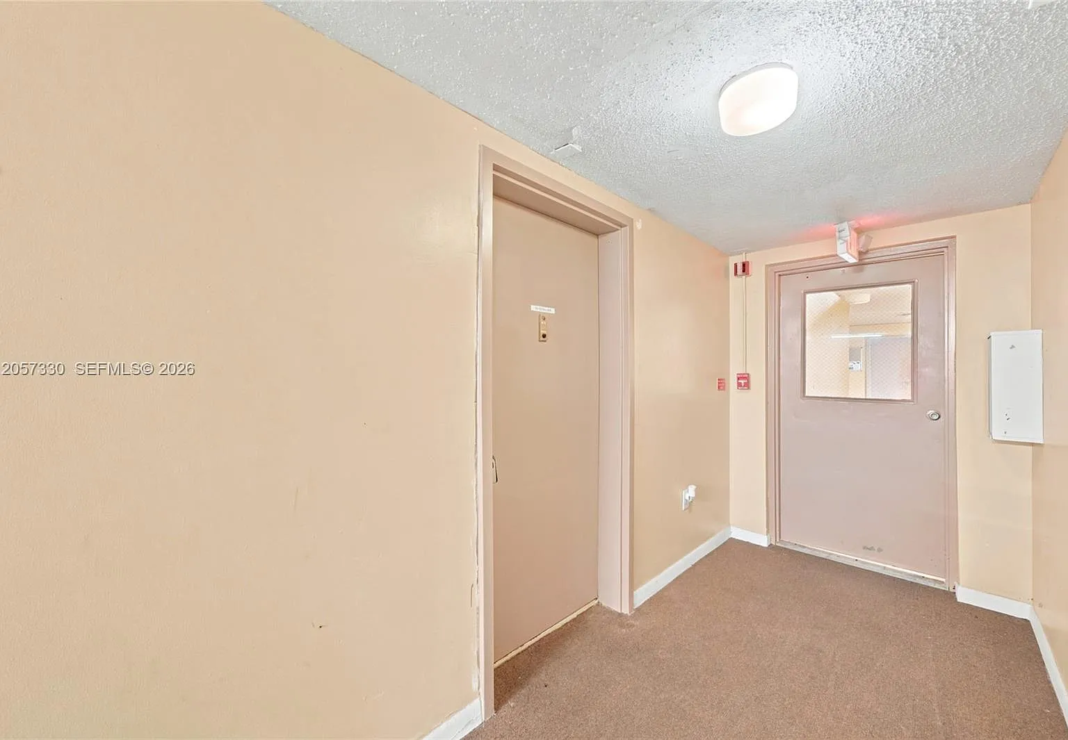 Heritage Circle Condo — Photo 4