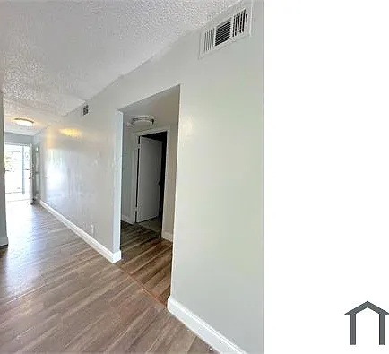 2 bed, $1,650 — Photo 3