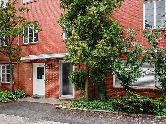 2nd image of 160 Waterman St #8