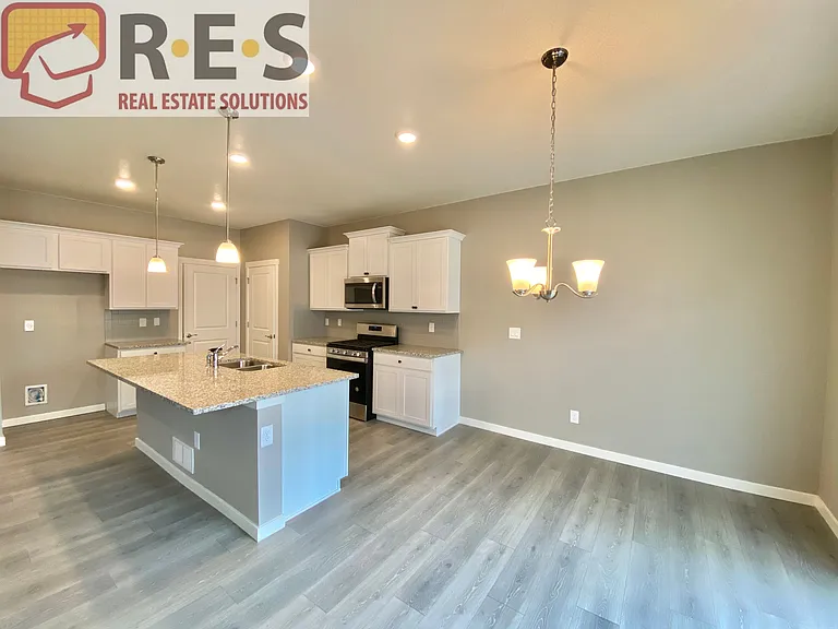 5070 Janga Dr — Photo 3
