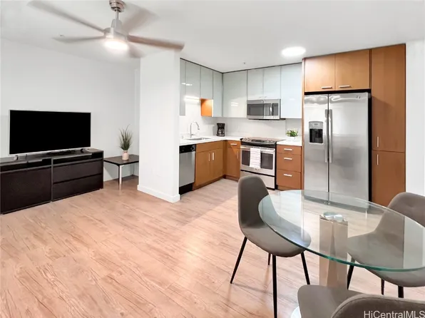 1310 Pensacola St #304, Honolulu, HI 96814
