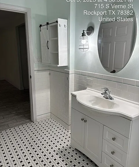 715 S Verne St — Photo 24