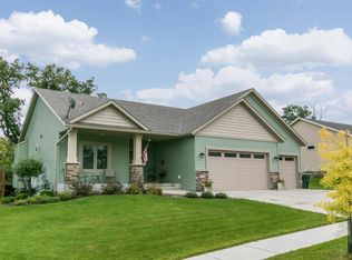 1776 Stone Crest Dr NE, Rochester, MN 55906