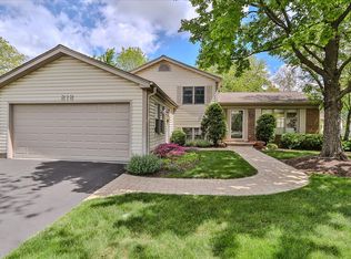 818 Indigo Ct, Lake Zurich, IL 60047