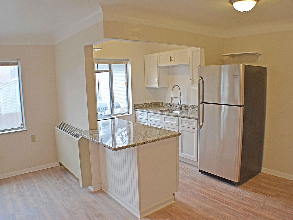 1st image of 14310 Madison Ave #206