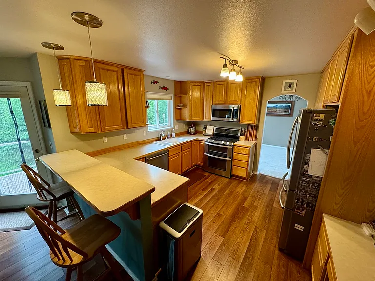 19700 Driftwood Bay Dr — Photo 4
