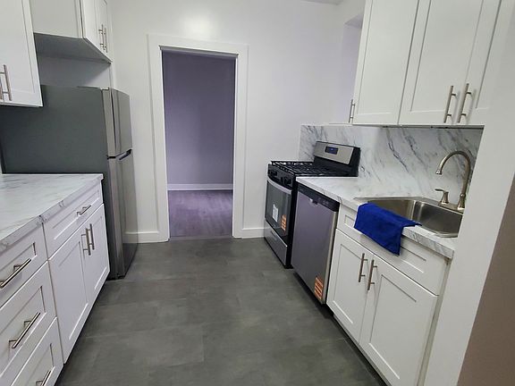 5th image of 11814 83rd Ave APT 3H
