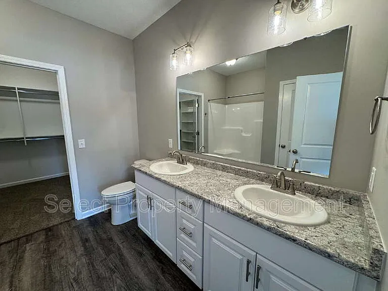 8796 Elmont Cv — Photo 16