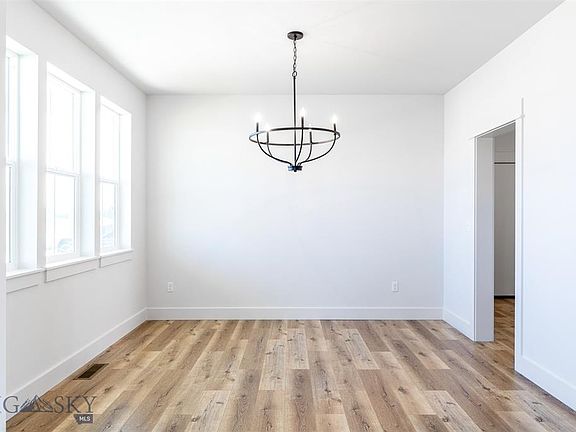 5th image of 5626 Westmorland Dr