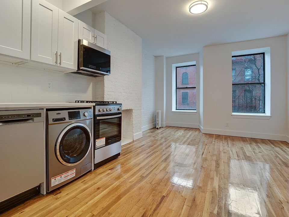 1st image of 350 W 47th St #3BB