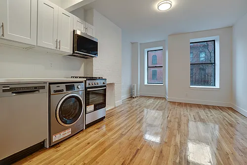 350 W 47th St #3B Photo 1
