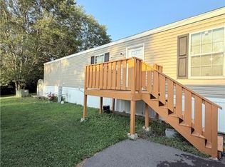 27 Manor Dr, Bulger, PA 15019