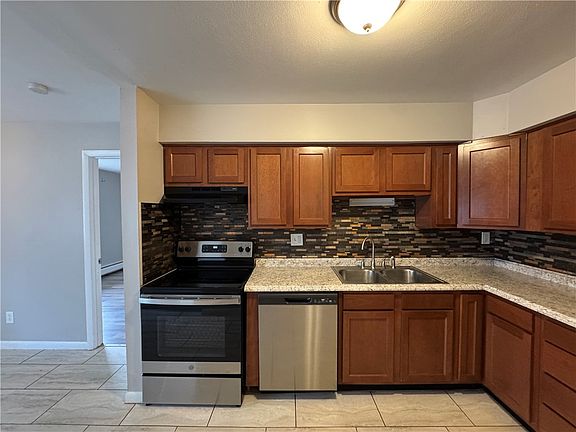 4th image of 3040 E Dorothy Ln APT 23