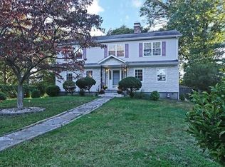 551 Madison Hill Rd, Clark, NJ 07066