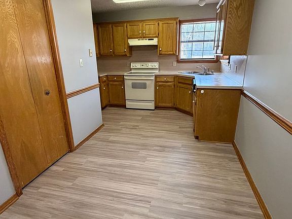 4th image of 2407 Linda Ct