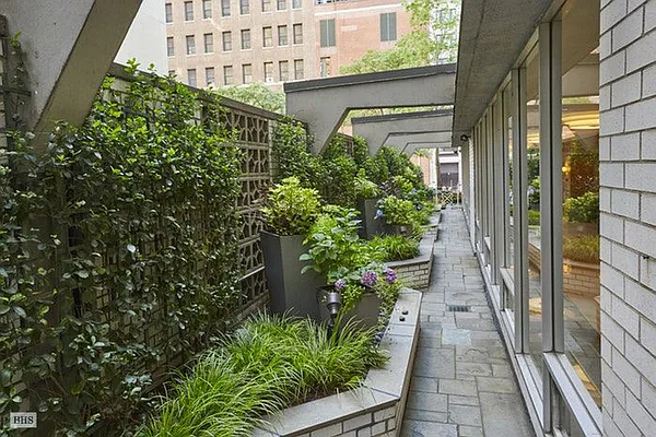 Sold by Brown Harris Stevens | media 29