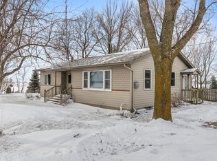 35241 85th St, Waseca, MN 56093