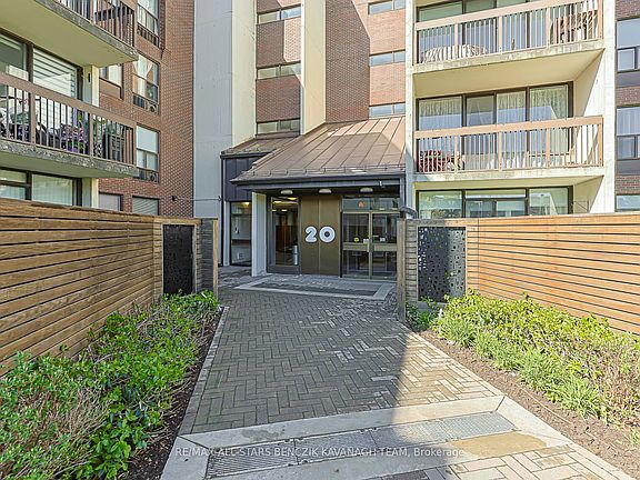 2nd image of 20 Fashion Roseway #408