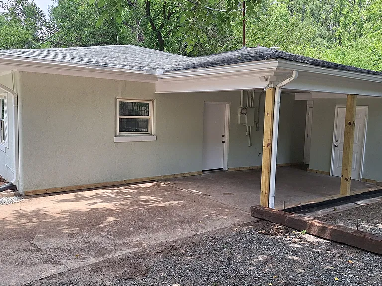 3718 Danube Ln — Photo 5