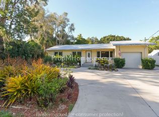 1818 Buccaneer Dr, Sarasota, FL 34231