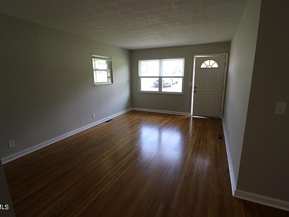 3rd image of 4115 Sanford Dr