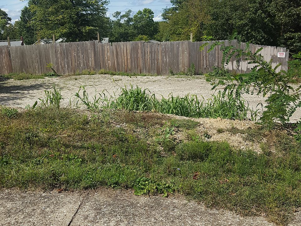 2nd image of 1664 Newberry St